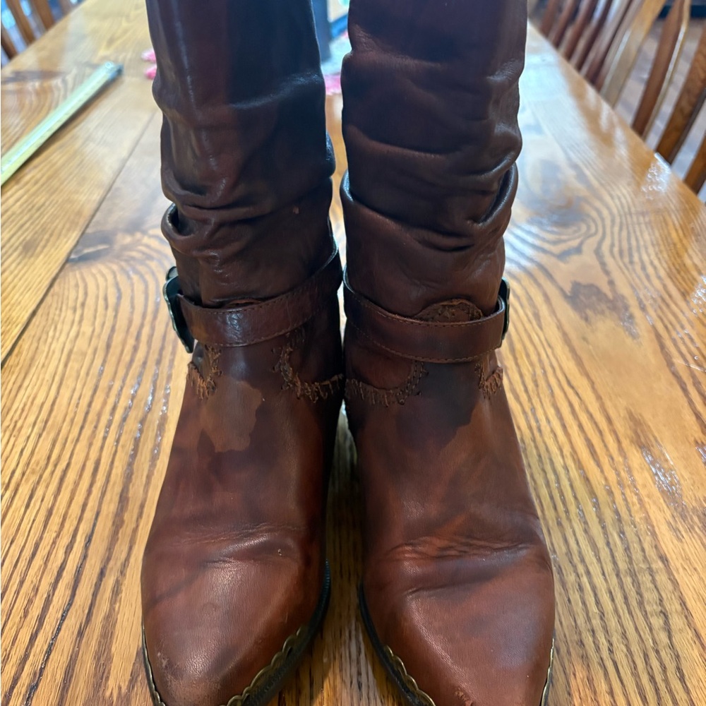 Zodiak brown/cognac vintage women’s cowboy boots